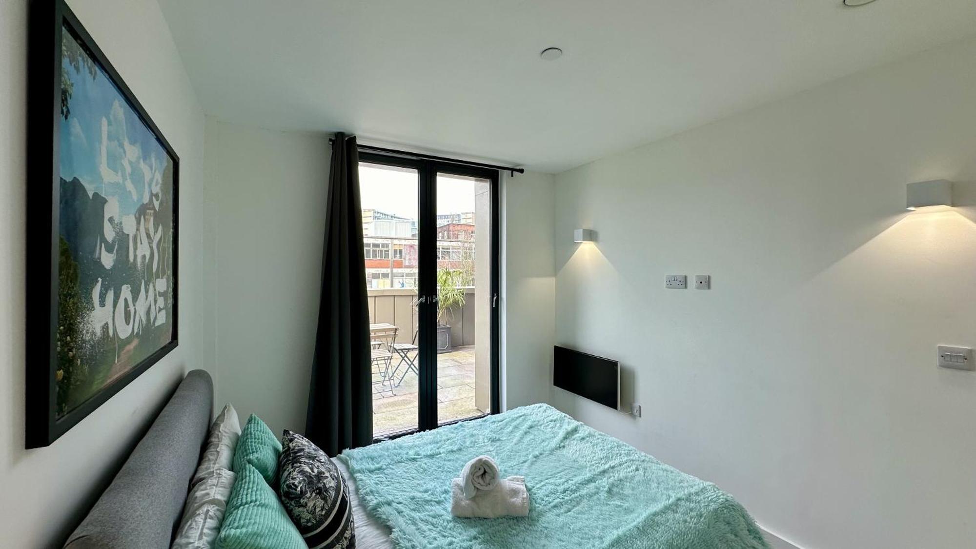 Lux Livin' Apartments - Luxury 2 Bed Apartment With Sky Garden 맨체스터 외부 사진