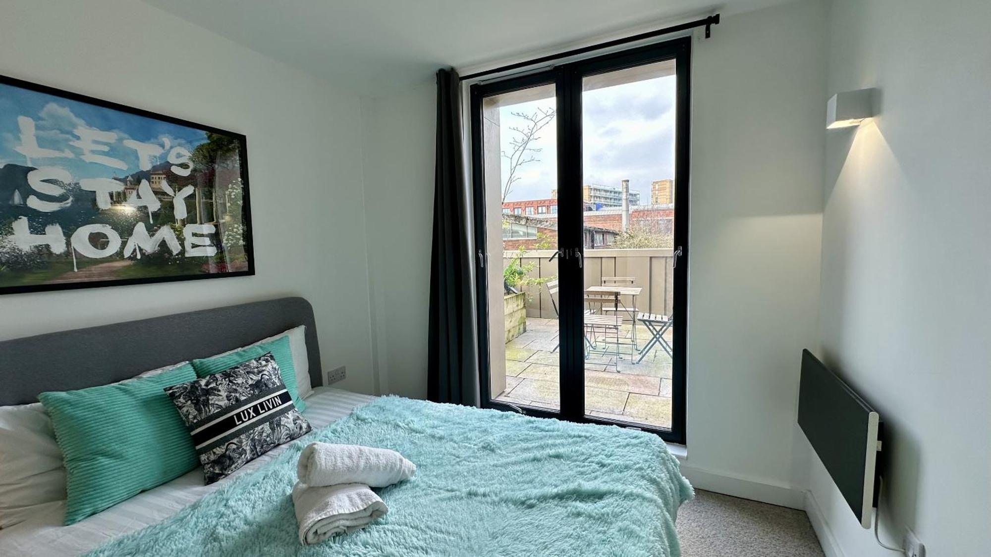 Lux Livin' Apartments - Luxury 2 Bed Apartment With Sky Garden 맨체스터 외부 사진