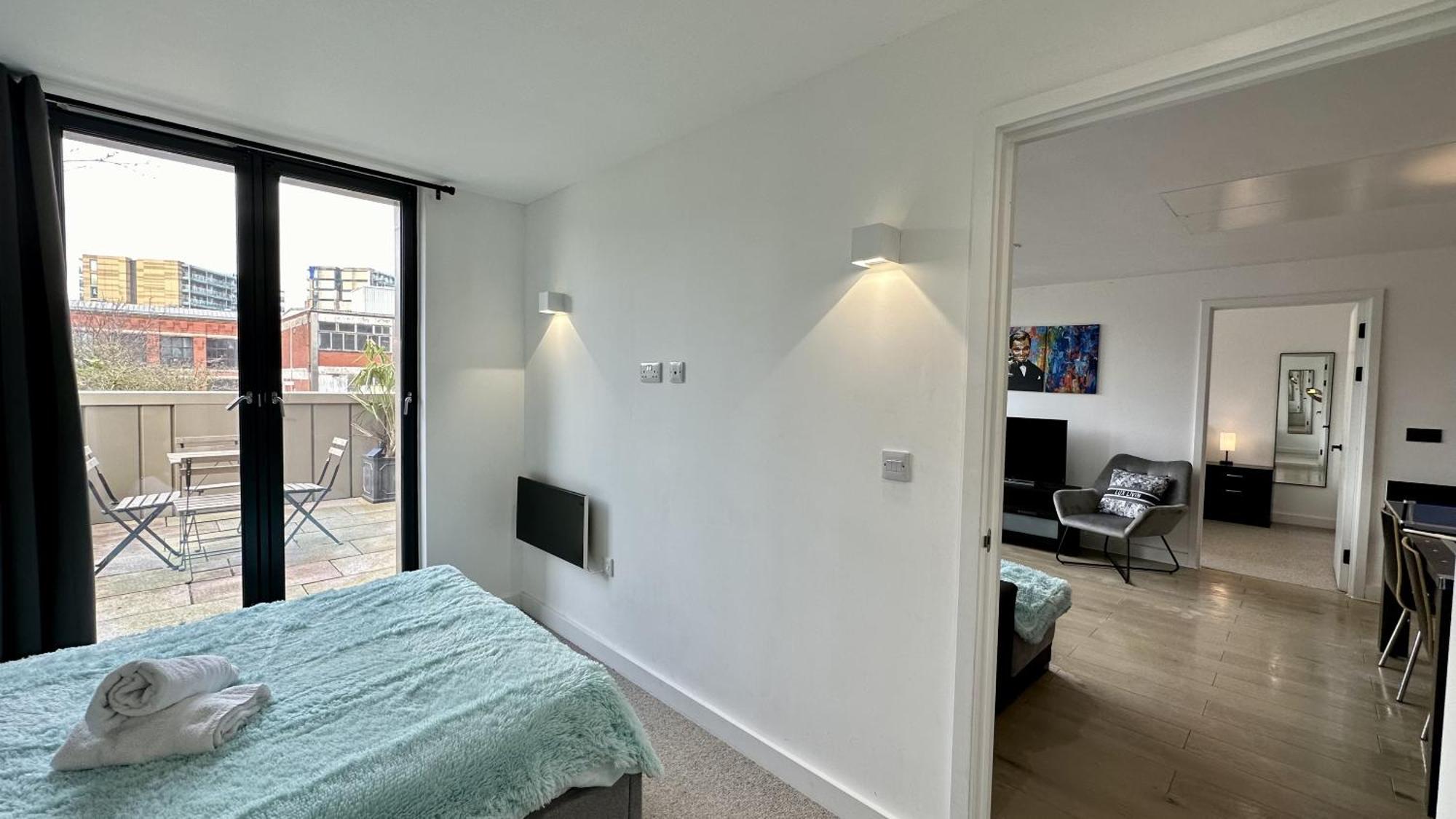Lux Livin' Apartments - Luxury 2 Bed Apartment With Sky Garden 맨체스터 외부 사진