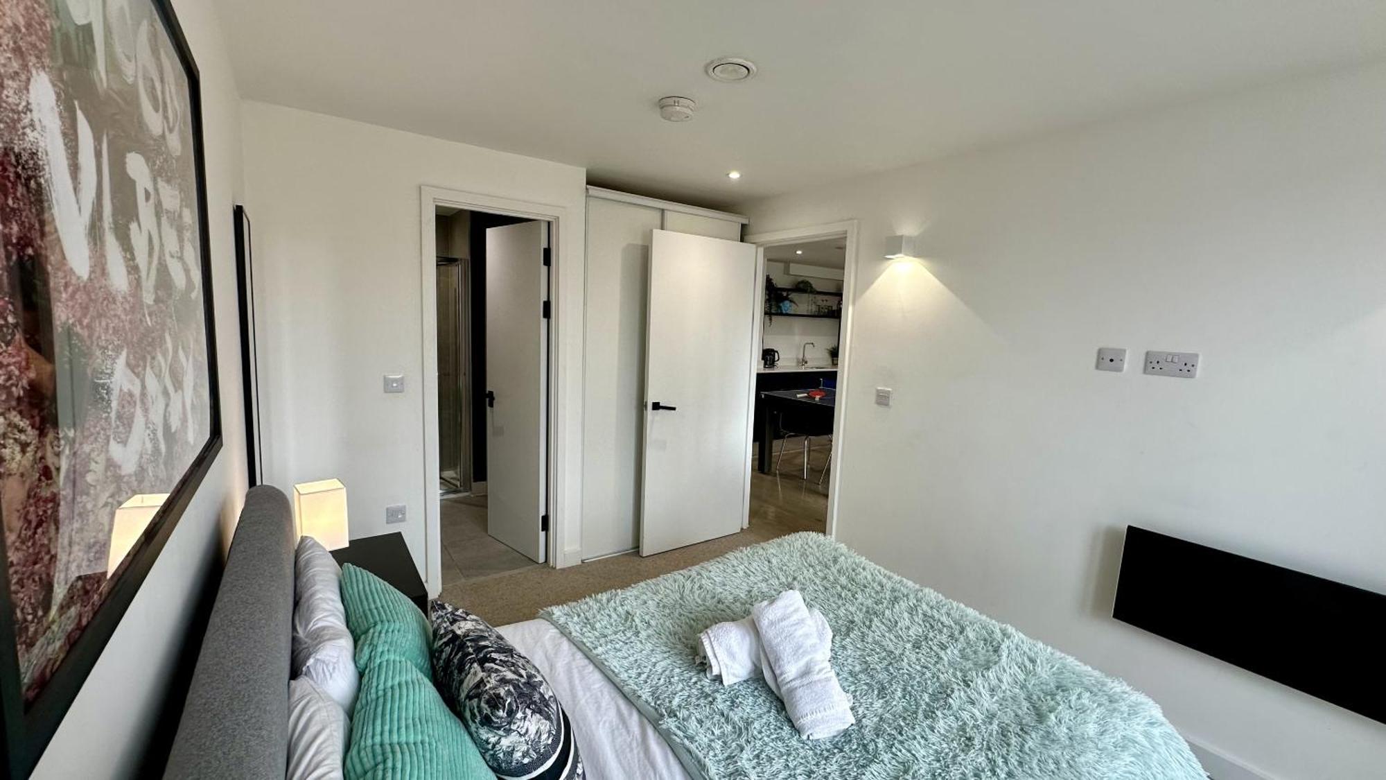 Lux Livin' Apartments - Luxury 2 Bed Apartment With Sky Garden 맨체스터 외부 사진
