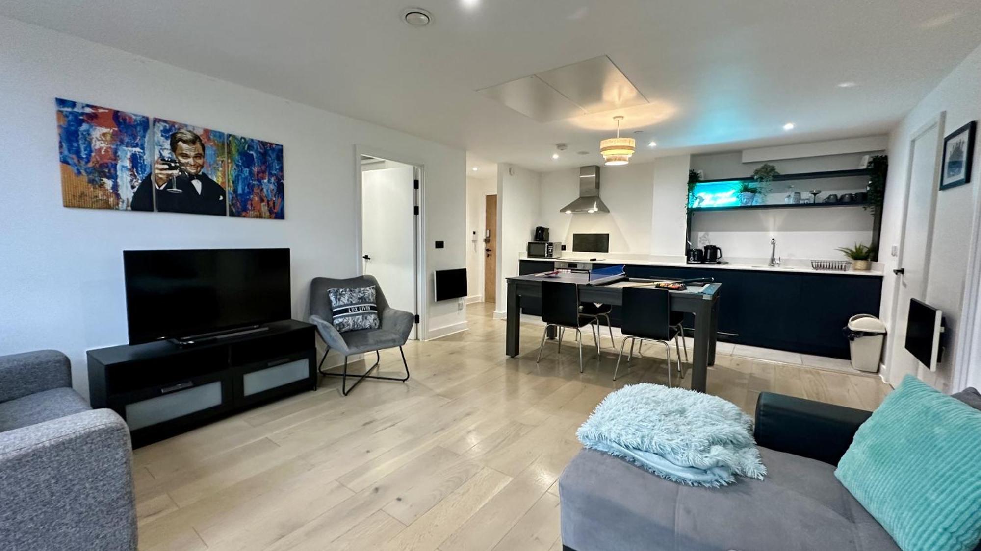 Lux Livin' Apartments - Luxury 2 Bed Apartment With Sky Garden 맨체스터 외부 사진