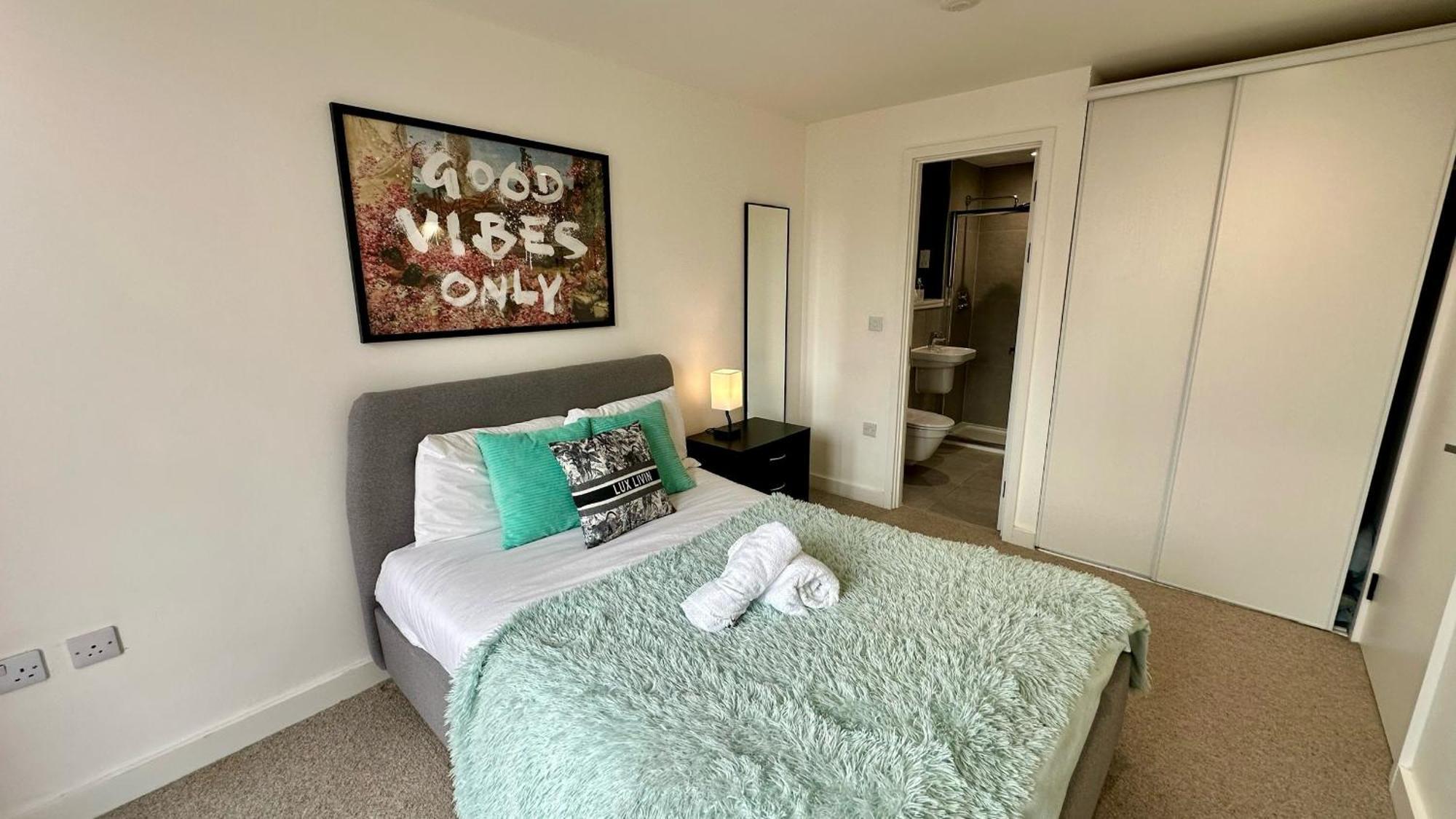 Lux Livin' Apartments - Luxury 2 Bed Apartment With Sky Garden 맨체스터 외부 사진