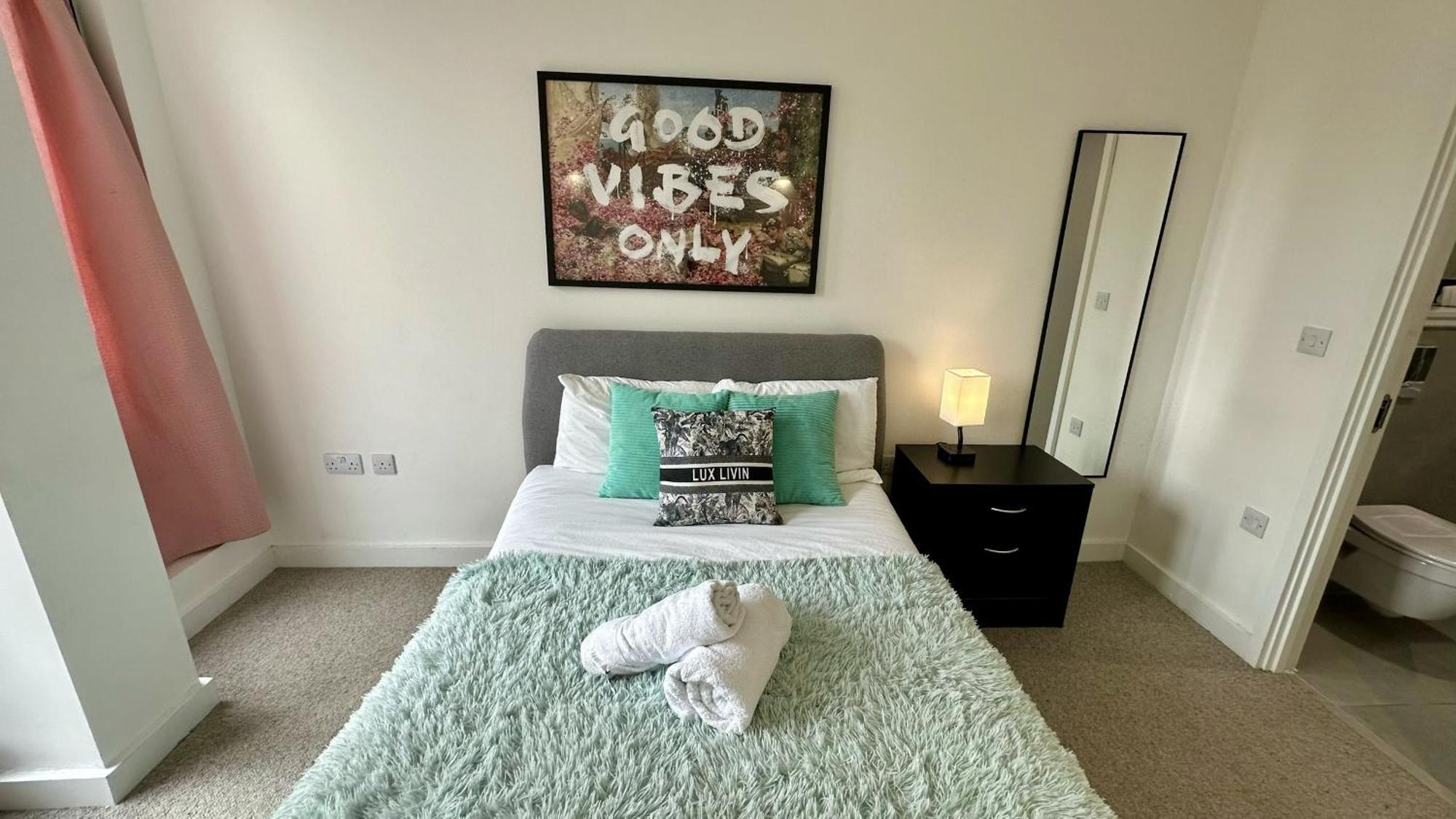 Lux Livin' Apartments - Luxury 2 Bed Apartment With Sky Garden 맨체스터 외부 사진