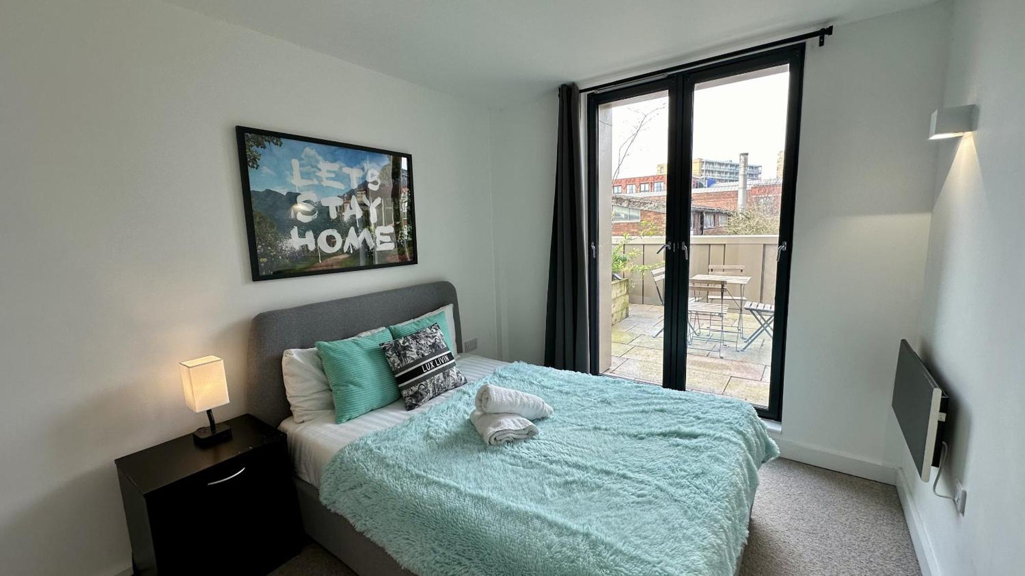 Lux Livin' Apartments - Luxury 2 Bed Apartment With Sky Garden 맨체스터 외부 사진
