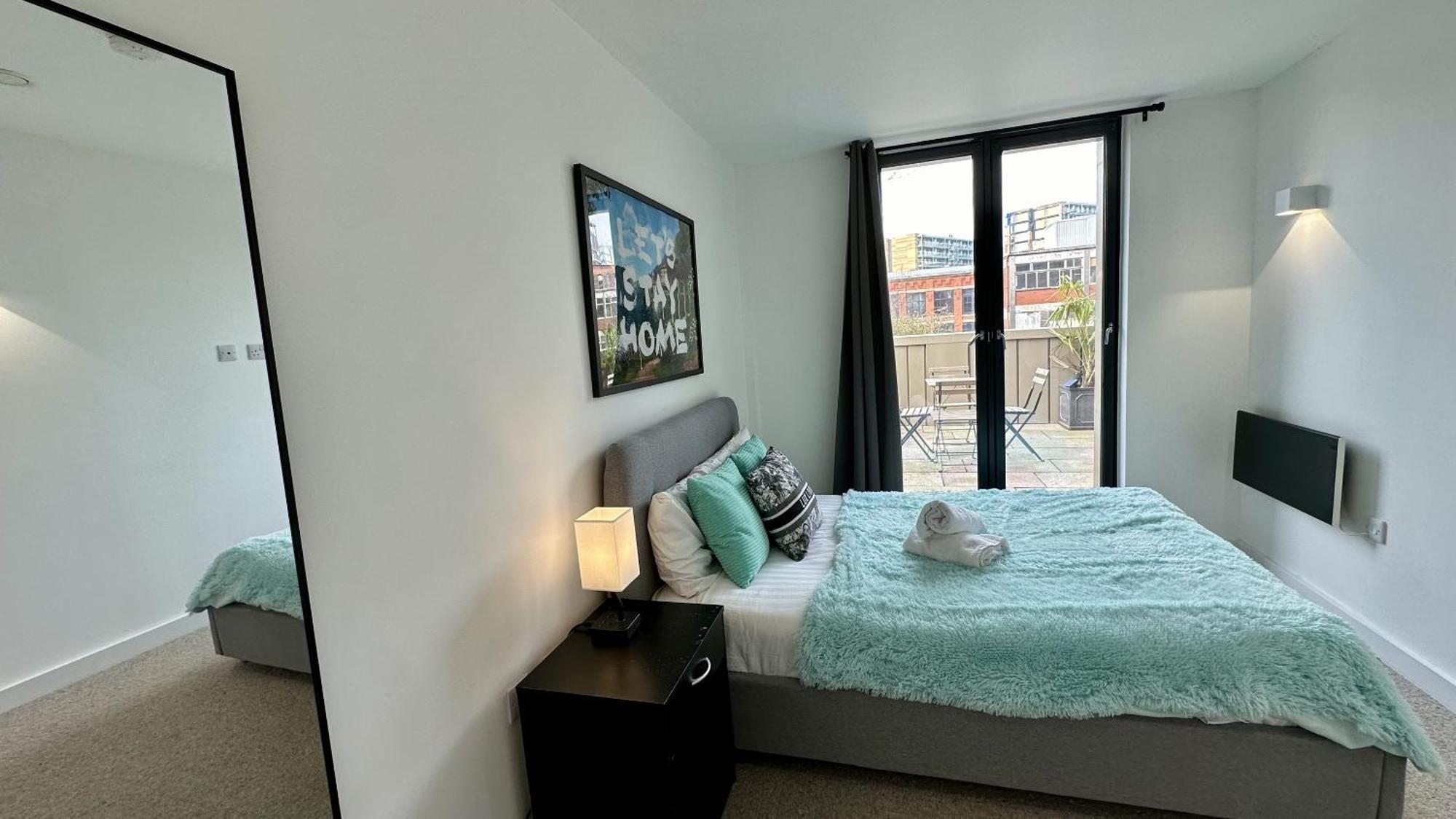 Lux Livin' Apartments - Luxury 2 Bed Apartment With Sky Garden 맨체스터 외부 사진