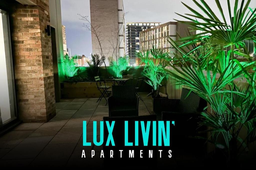 Lux Livin' Apartments - Luxury 2 Bed Apartment With Sky Garden 맨체스터 외부 사진