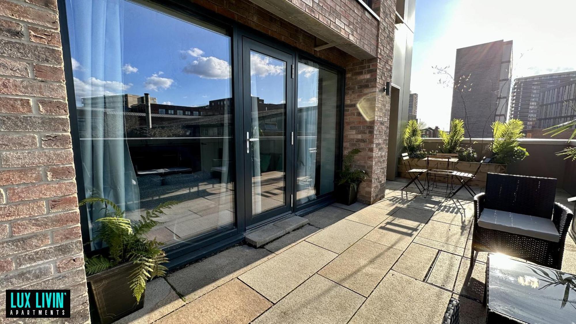 Lux Livin' Apartments - Luxury 2 Bed Apartment With Sky Garden 맨체스터 객실 사진